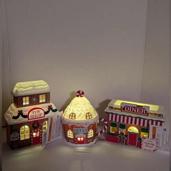 Target Bullseye Playground Christmas Village 3pc Cafe Toy Diner Gingerbread - Picture 1 of 13